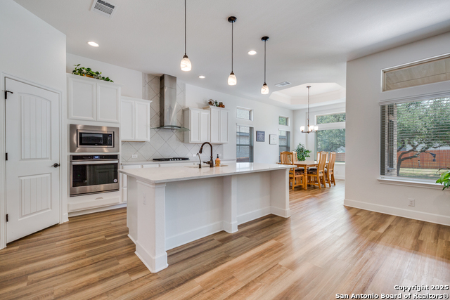 Listing photo id 2 for 8830 Shady Pond