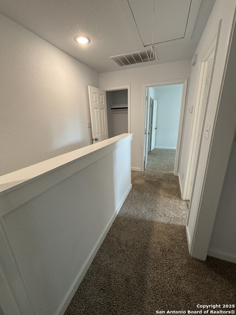 Listing photo id 10 for 1522 Elmendorf