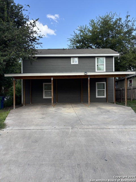 Listing photo id 0 for 1522 Elmendorf