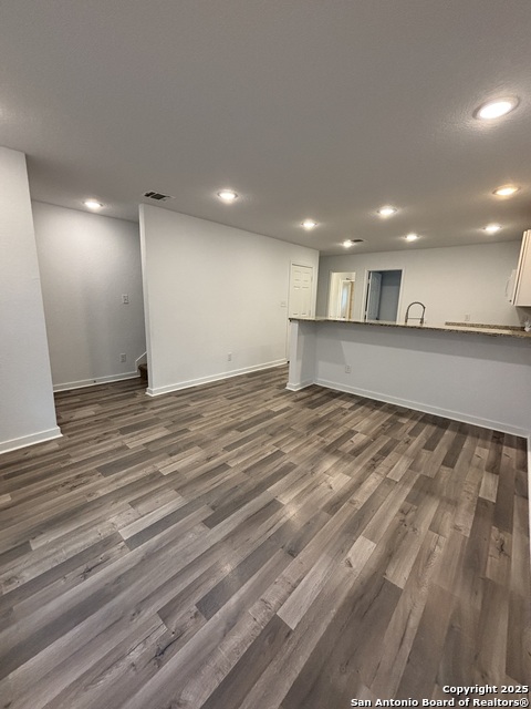 Listing photo id 2 for 1522 Elmendorf