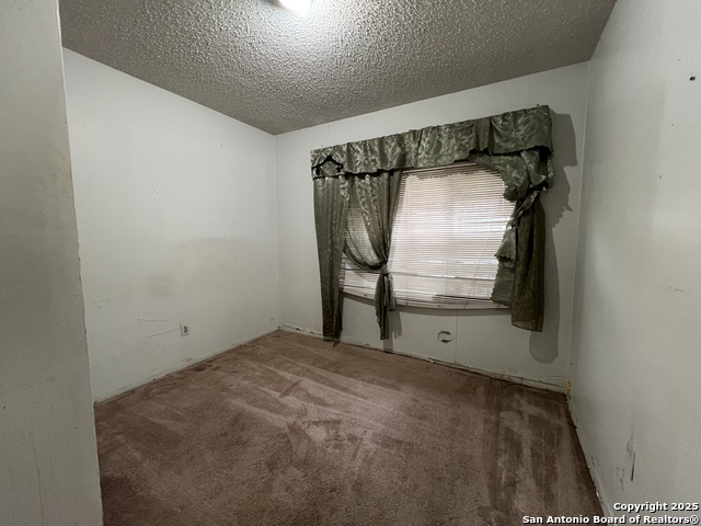 Listing photo id 9 for 234 Ferris