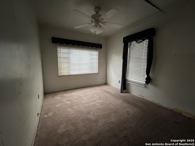 Listing photo id 10 for 234 Ferris