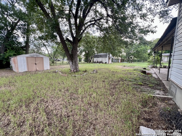 Listing photo id 3 for 234 Ferris