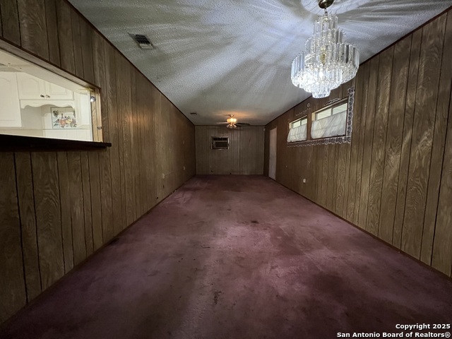 Listing photo id 5 for 234 Ferris