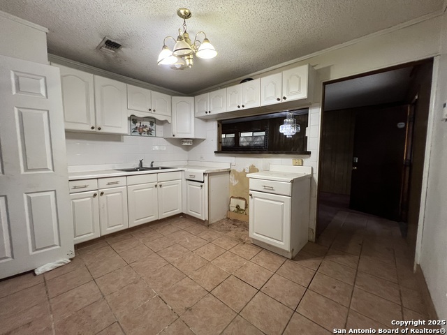 Listing photo id 7 for 234 Ferris