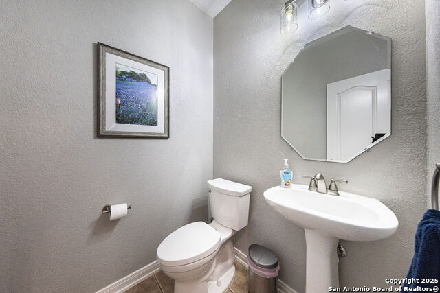 Image 34 of 70 For 4807 West Lake Oaks