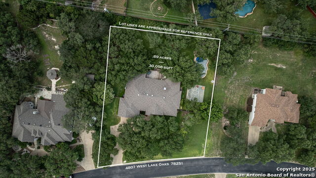 Image 4 of 70 For 4807 West Lake Oaks