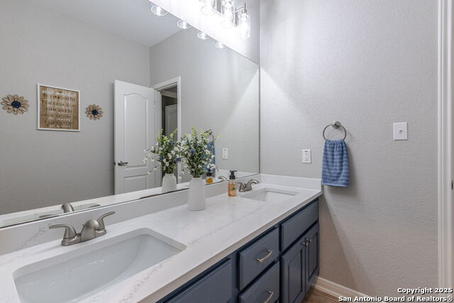 Image 43 of 70 For 4807 West Lake Oaks