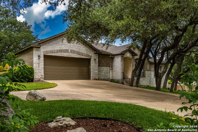 Image 5 of 70 For 4807 West Lake Oaks