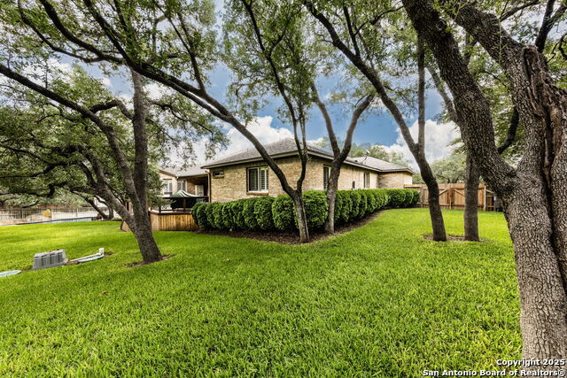 Image 59 of 70 For 4807 West Lake Oaks