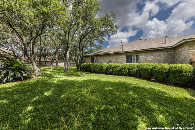 Image 60 of 70 For 4807 West Lake Oaks
