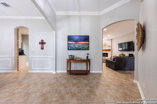 Image 7 of 70 For 4807 West Lake Oaks