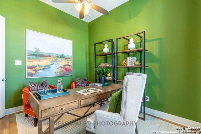 Image 22 of 40 For 205 Barton Creek