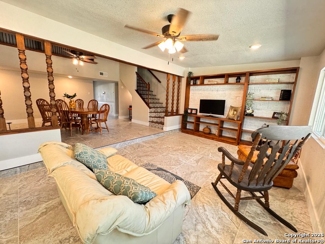 Image 11 of 31 For 101 Dandelion Ln