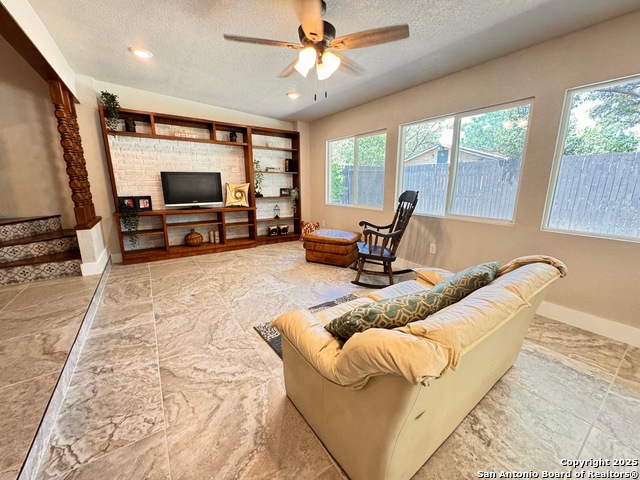 Image 12 of 31 For 101 Dandelion Ln
