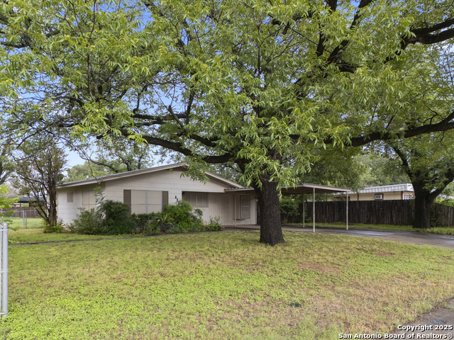 Details for 521 4th  , Uvalde, TX 78801