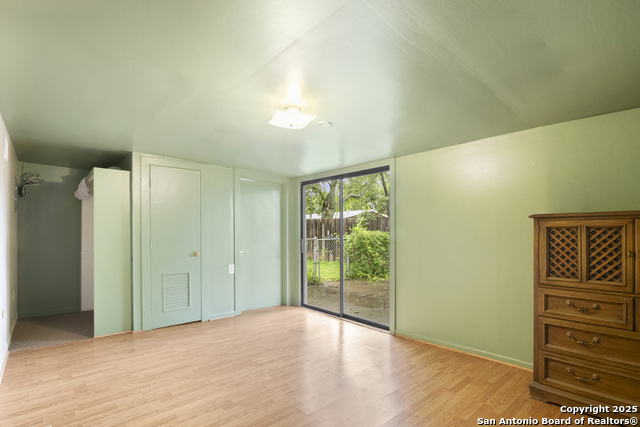 Image 15 of 29 For 521 4th  