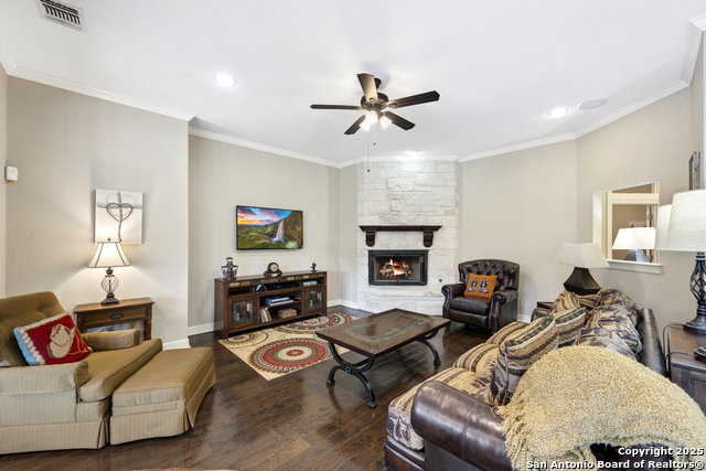 Image 13 of 65 For 111 Oak Pointe