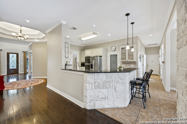 Image 16 of 65 For 111 Oak Pointe