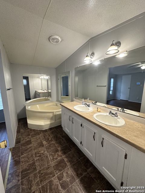 Image 14 of 17 For 5475 Southcross Ranch