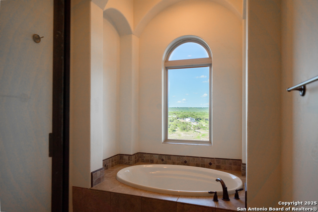 Image 21 of 39 For 17545 E Reed Parks Rd 2