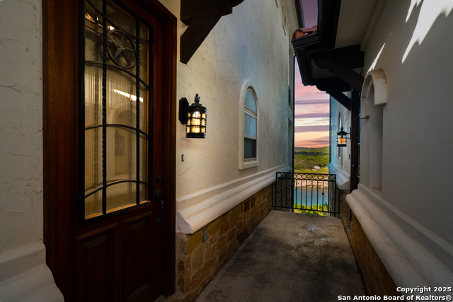 Image 4 of 39 For 17545 E Reed Parks Rd 2