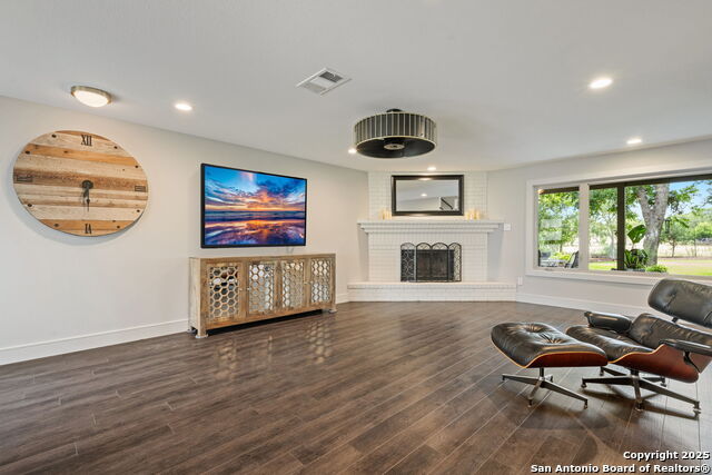 Image 9 of 39 For 104 Arrowhead Lane