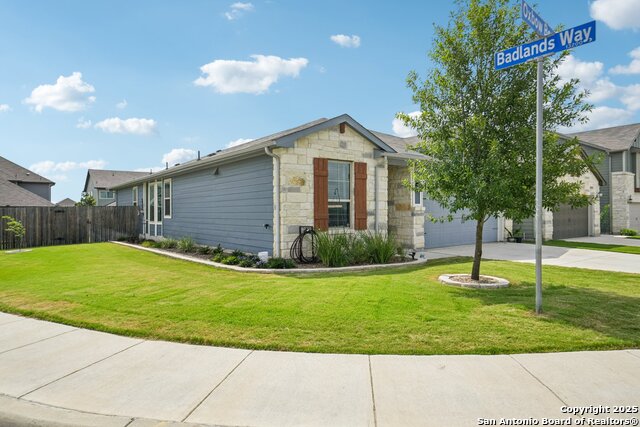 Image 2 of 24 For 4938 Oxbow