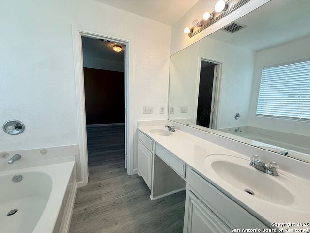 Image 12 of 17 For 6502 Ithaca  