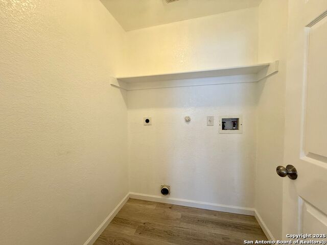 Image 16 of 17 For 6502 Ithaca  