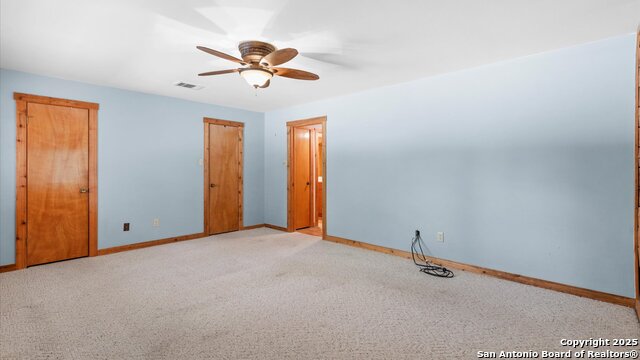 Image 16 of 31 For 190 Oak View