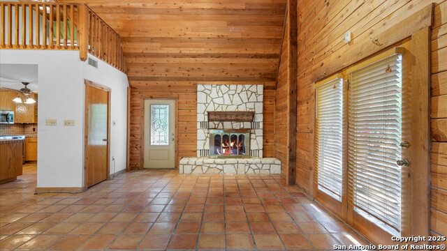 Image 6 of 31 For 190 Oak View