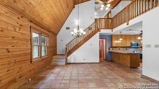 Image 9 of 31 For 190 Oak View