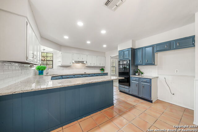 Image 11 of 58 For 107 Cynthia Dr
