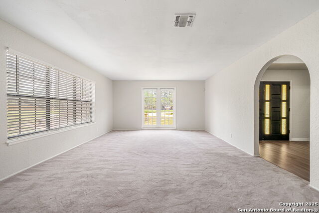 Image 15 of 58 For 107 Cynthia Dr