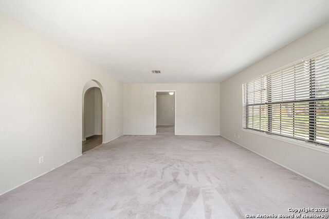 Image 16 of 58 For 107 Cynthia Dr