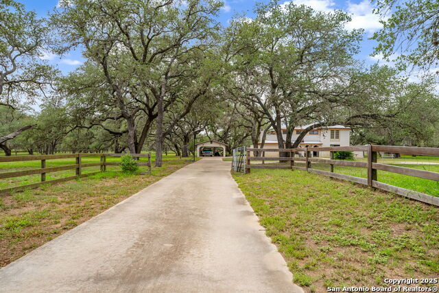 Image 33 of 58 For 107 Cynthia Dr