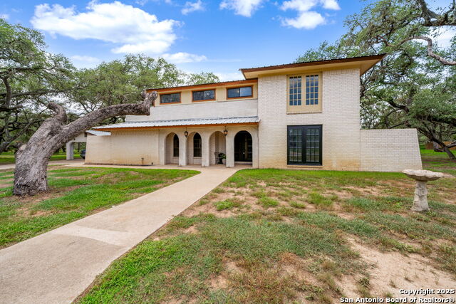 Image 4 of 58 For 107 Cynthia Dr