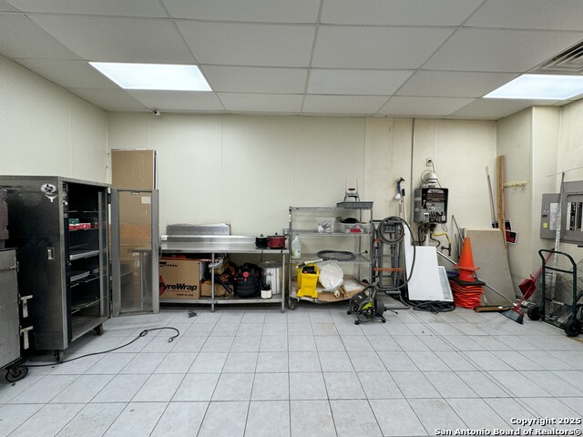 Listing photo id 17 for 2262 Bandera Hwy