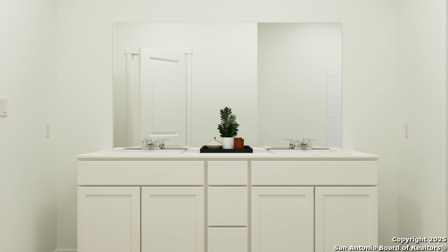 Image 17 of 31 For 15106 Brandy Glen