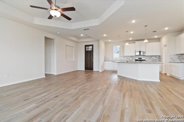 Listing photo id 0 for 21112 Prairie Rose