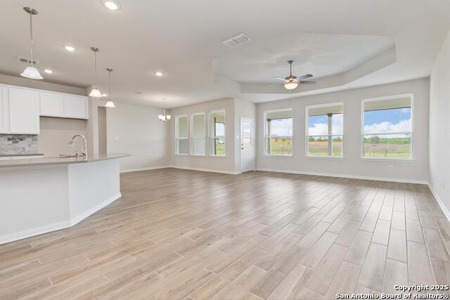 Listing photo id 2 for 21112 Prairie Rose