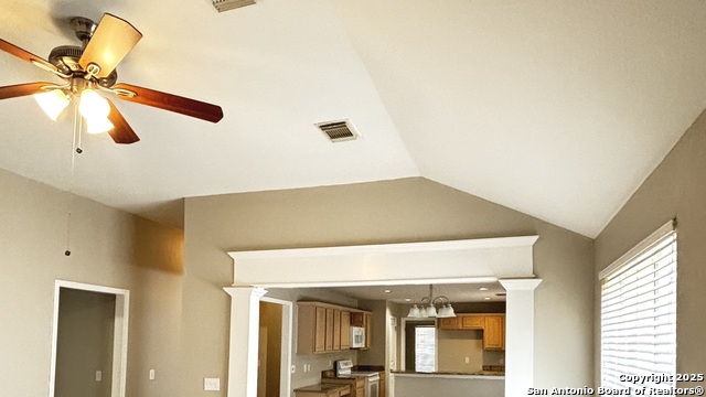 Image 14 of 23 For 10462 Trailway Oak