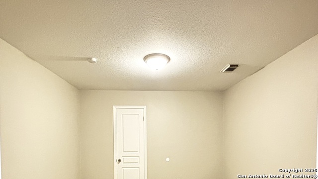 Image 20 of 23 For 10462 Trailway Oak