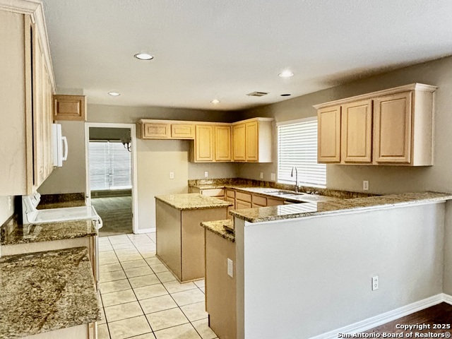 Image 6 of 23 For 10462 Trailway Oak