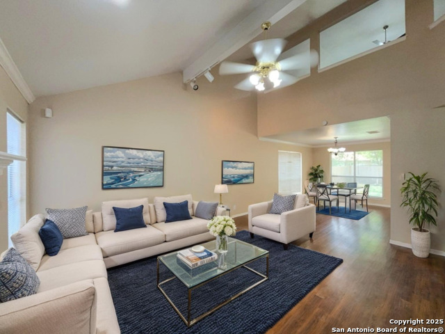 Listing photo id 0 for 2608 Poplar Grove