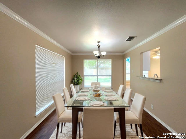 Listing photo id 1 for 2608 Poplar Grove