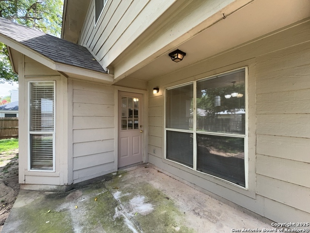 Listing photo id 37 for 2608 Poplar Grove