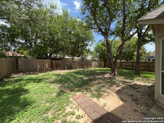 Listing photo id 38 for 2608 Poplar Grove
