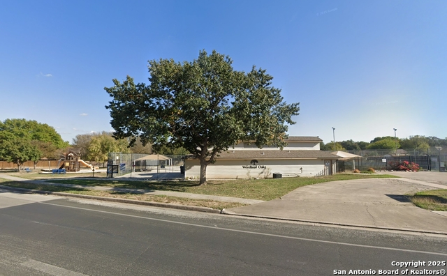 Listing photo id 43 for 2608 Poplar Grove